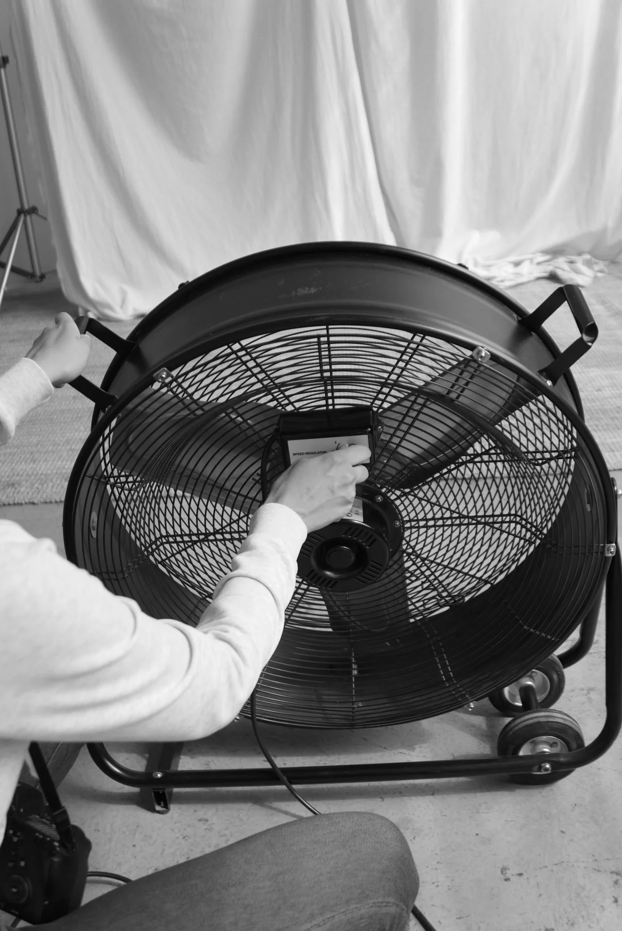 Industrial drum fan for warehouse airflow